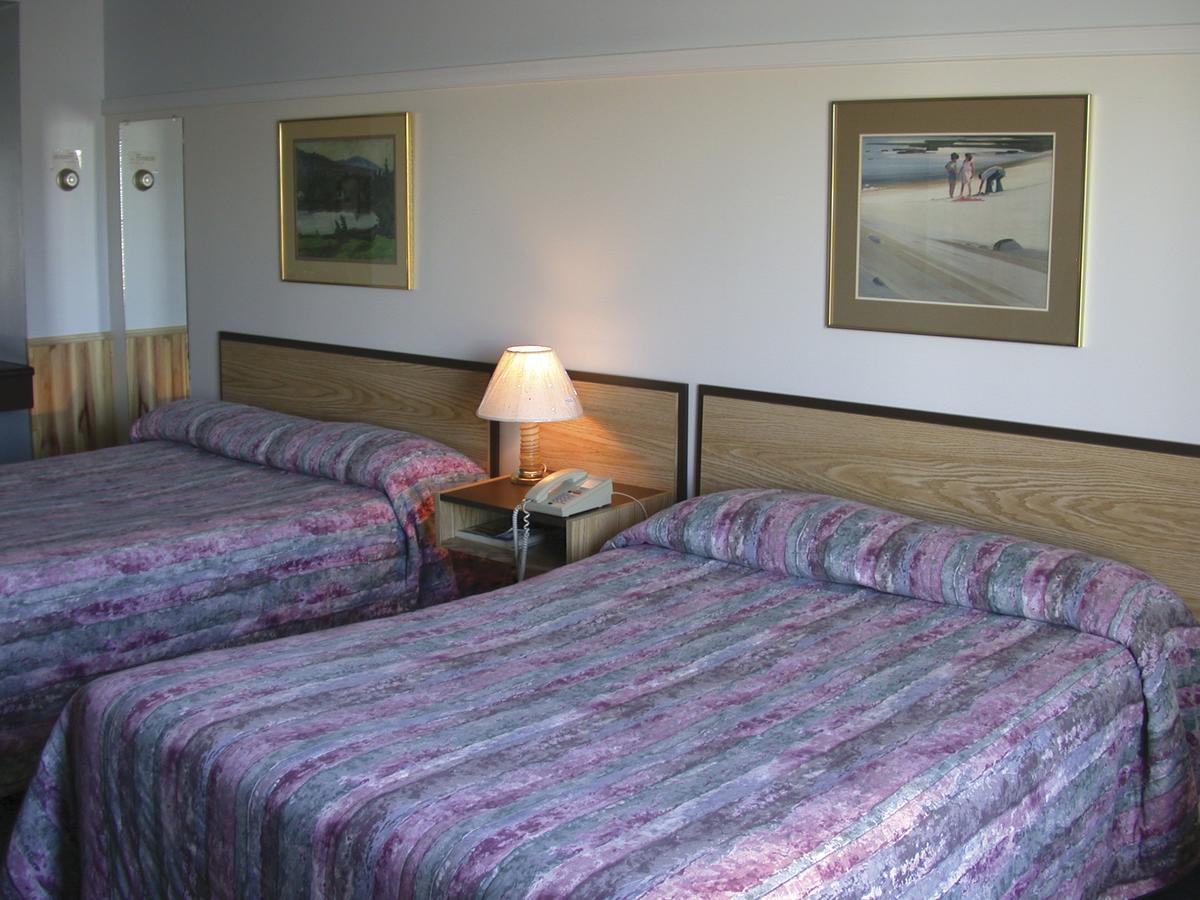 Auberge La Diligence Dolbeau-Mistassini Extérieur photo