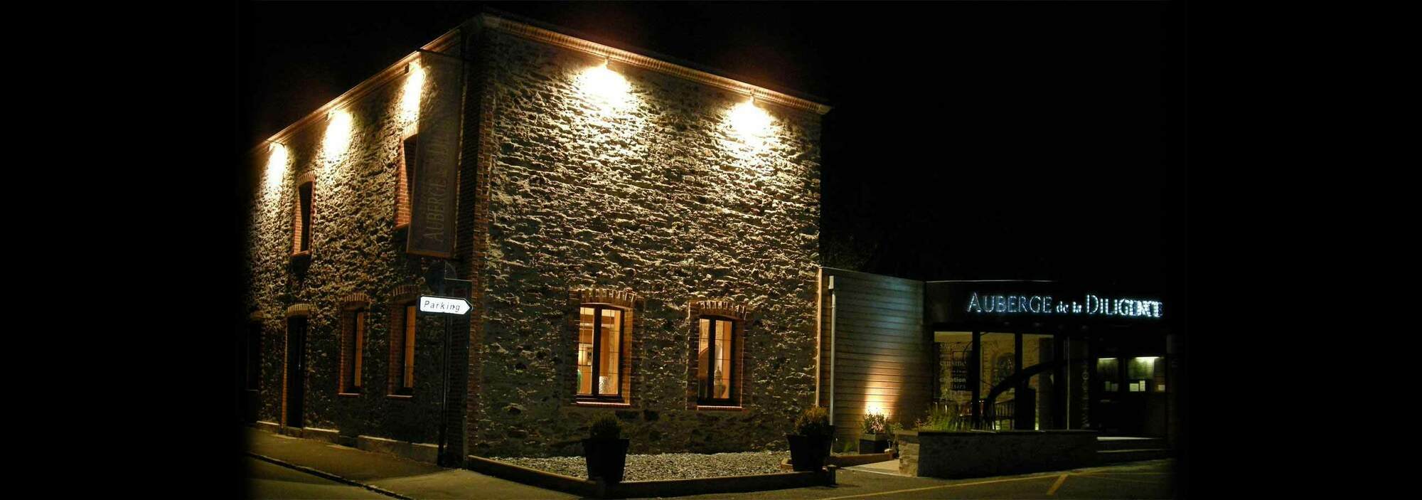 Auberge La Diligence Dolbeau-Mistassini Extérieur photo